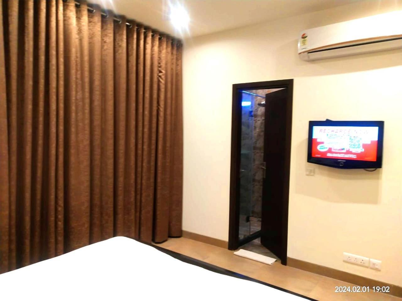 When In Gurgaon - Artemis Hospital 1 Min Walk, Fortis & Medanta 4 Mins Drive Buitenkant foto