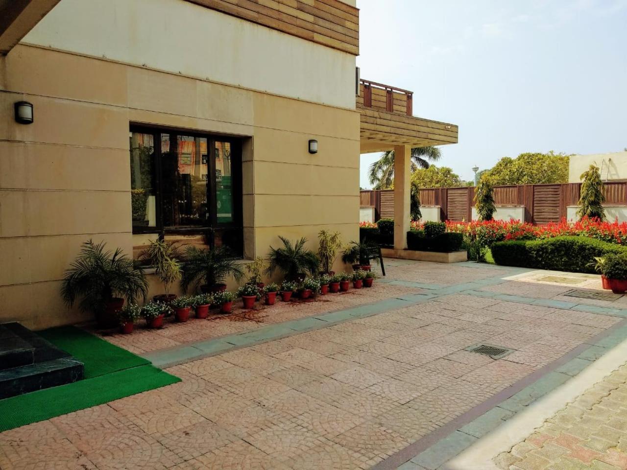 When In Gurgaon - Artemis Hospital 1 Min Walk, Fortis & Medanta 4 Mins Drive Buitenkant foto