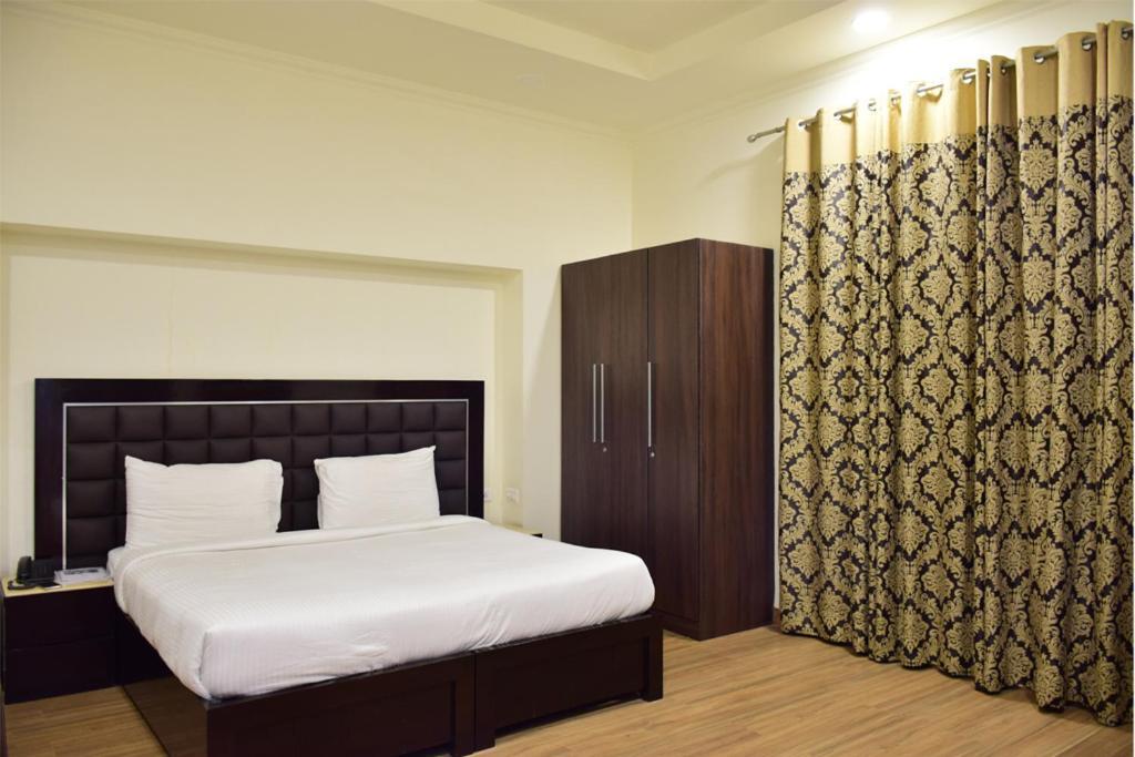 When In Gurgaon - Artemis Hospital 1 Min Walk, Fortis & Medanta 4 Mins Drive Buitenkant foto