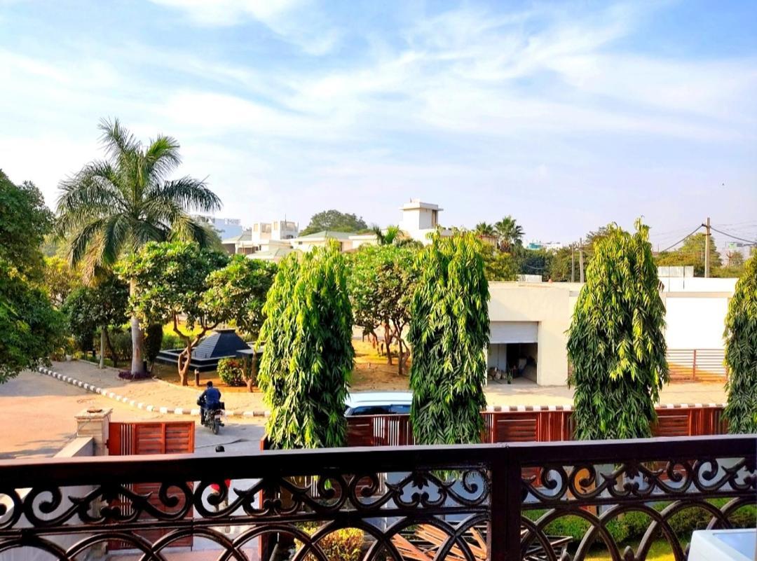 When In Gurgaon - Artemis Hospital 1 Min Walk, Fortis & Medanta 4 Mins Drive Buitenkant foto