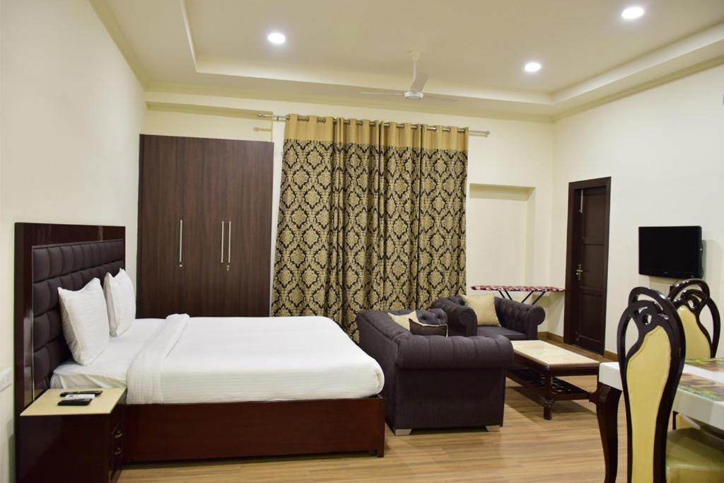 When In Gurgaon - Artemis Hospital 1 Min Walk, Fortis & Medanta 4 Mins Drive Buitenkant foto